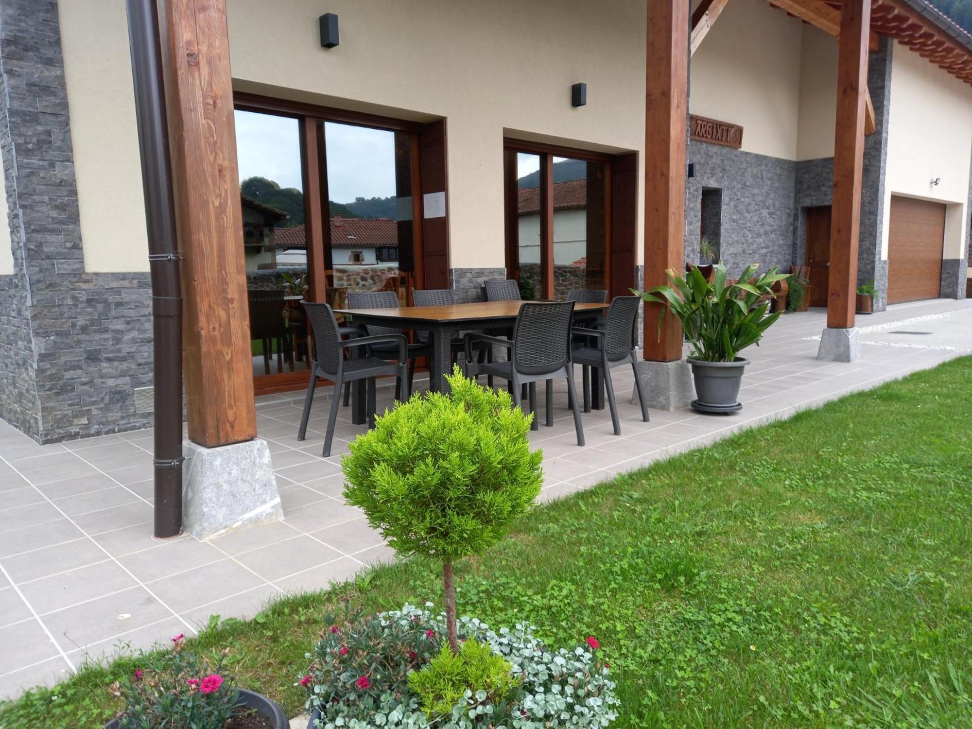 Argixti Guest House Sumbilla ภายนอก รูปภาพ