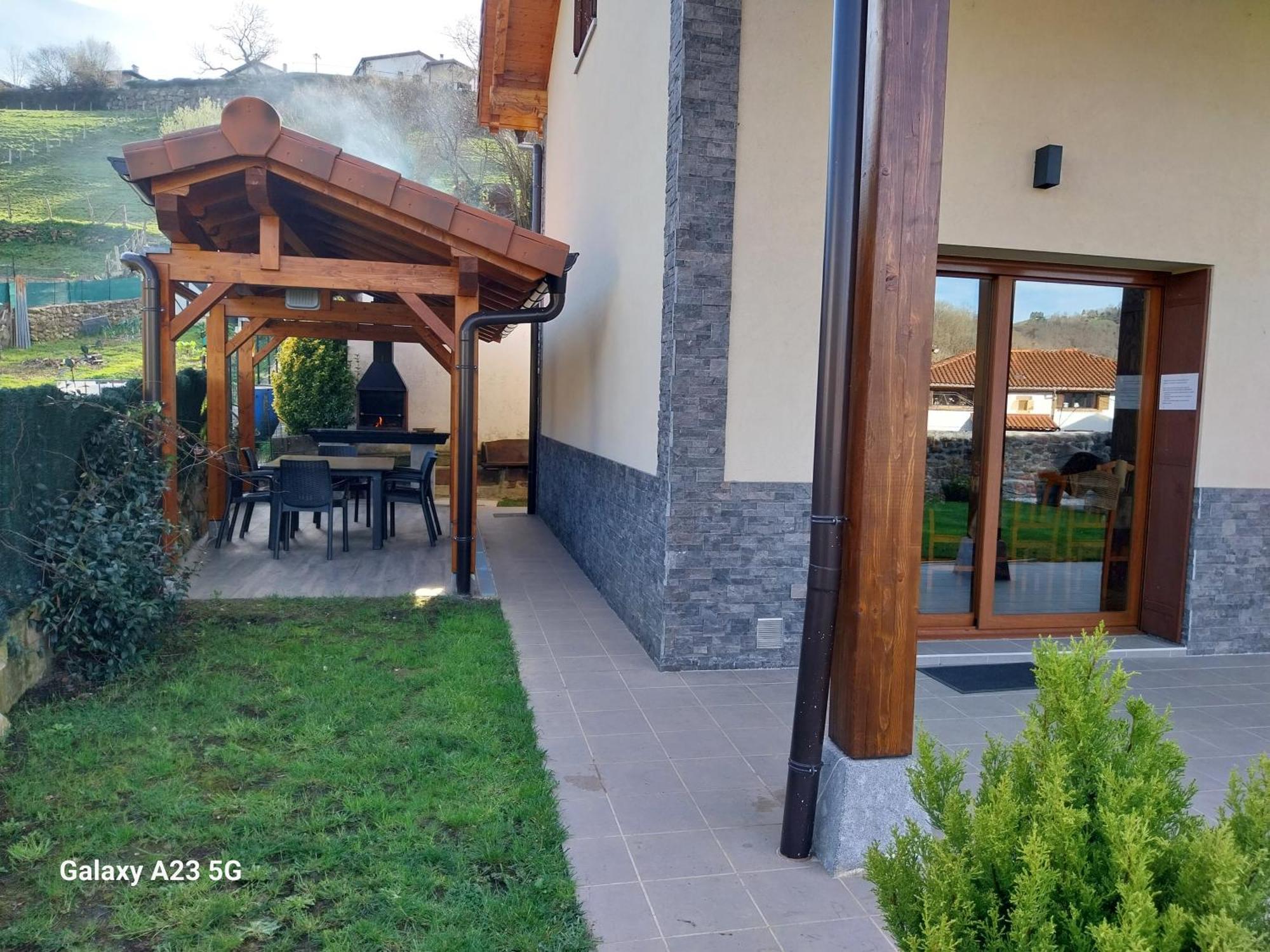 Argixti Guest House Sumbilla ภายนอก รูปภาพ